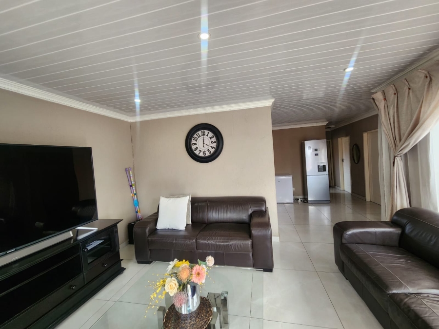 3 Bedroom Property for Sale in Boitekong Ext 3 North West